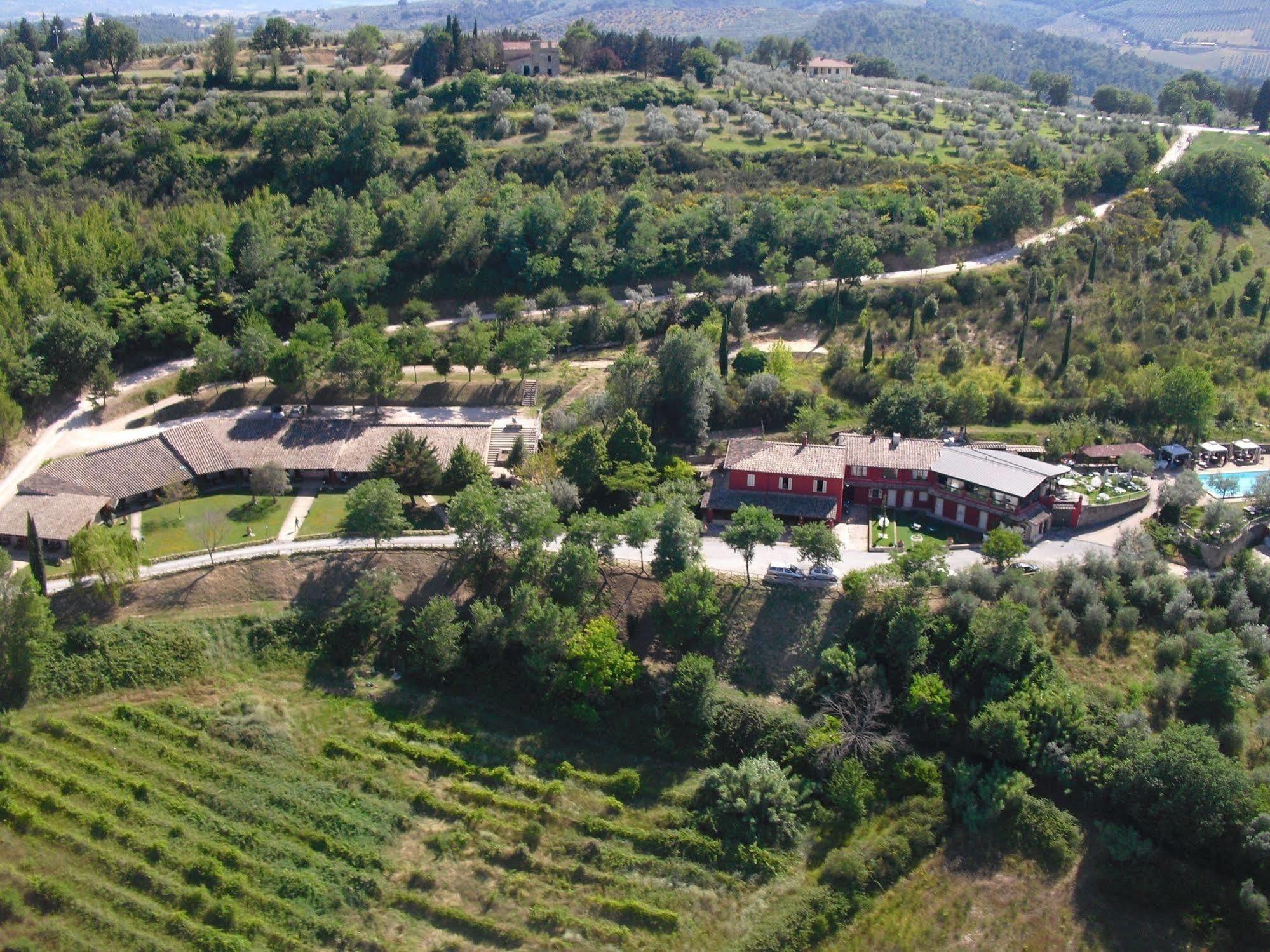 Il Poggio Dei Pettirossi Hotell Bevagna Eksteriør bilde